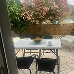 Apartament Sara *