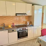 Sara Apartmán *