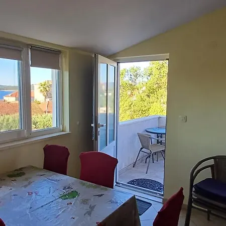 Sara Apartmán *